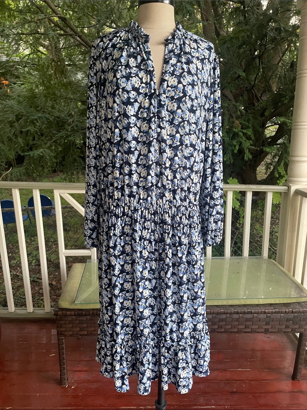 Women's Navy Blue Floral Long-Sleeve Midi Dress - Picture 2 of 9